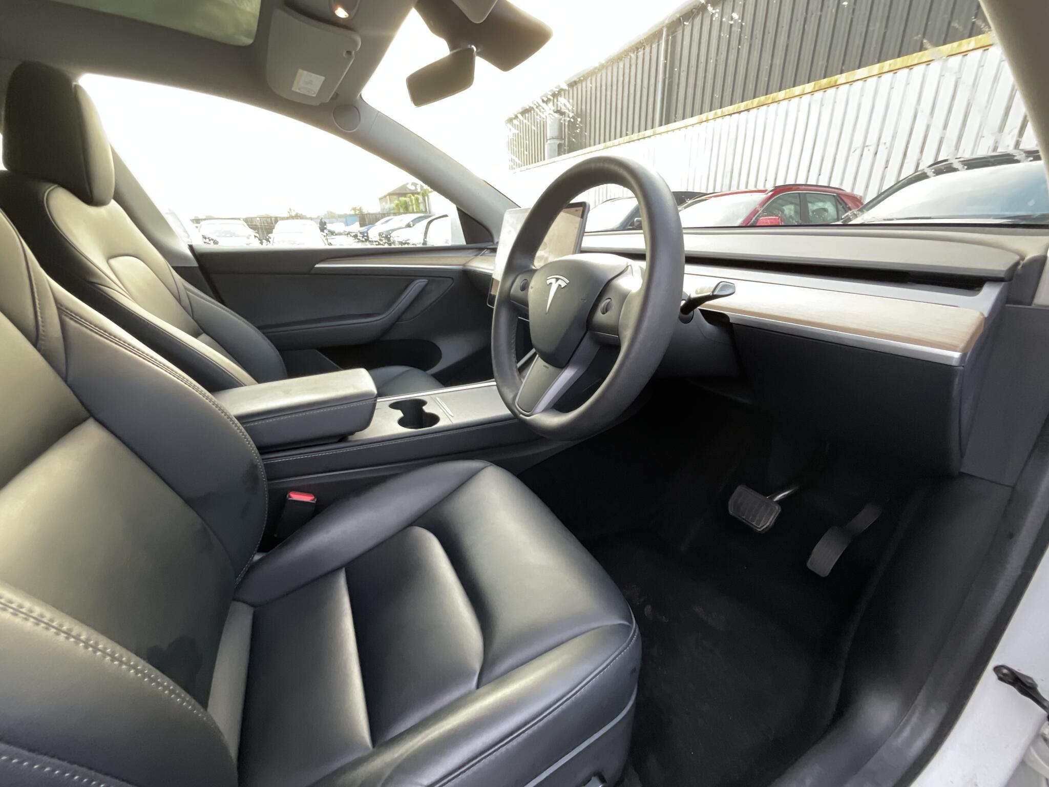 Tesla Model Y - Image 7