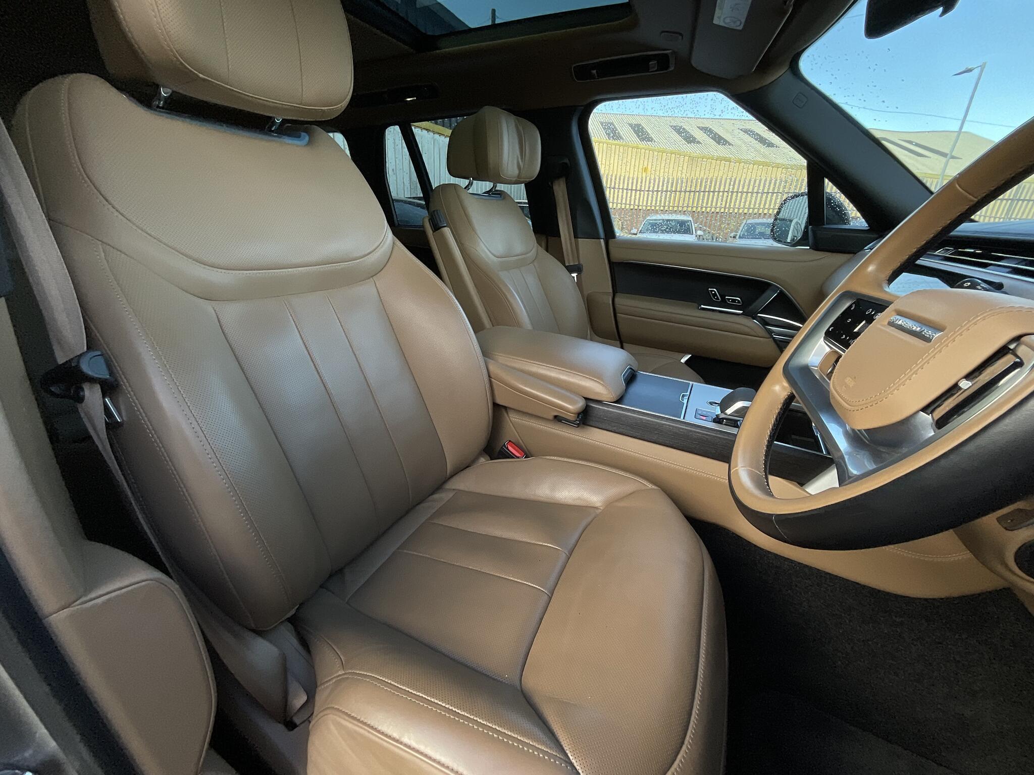 Land Rover Range Rover - Image 8