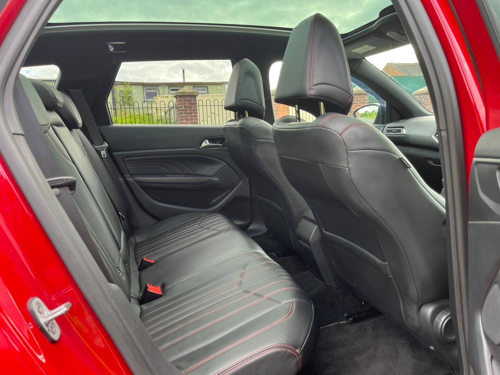 Peugeot 308 SW - Image 12