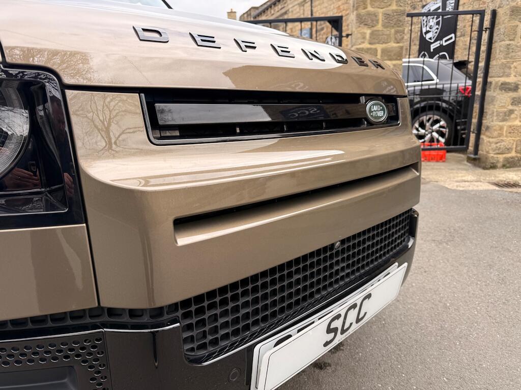 Land Rover Defender 90 - Image 22