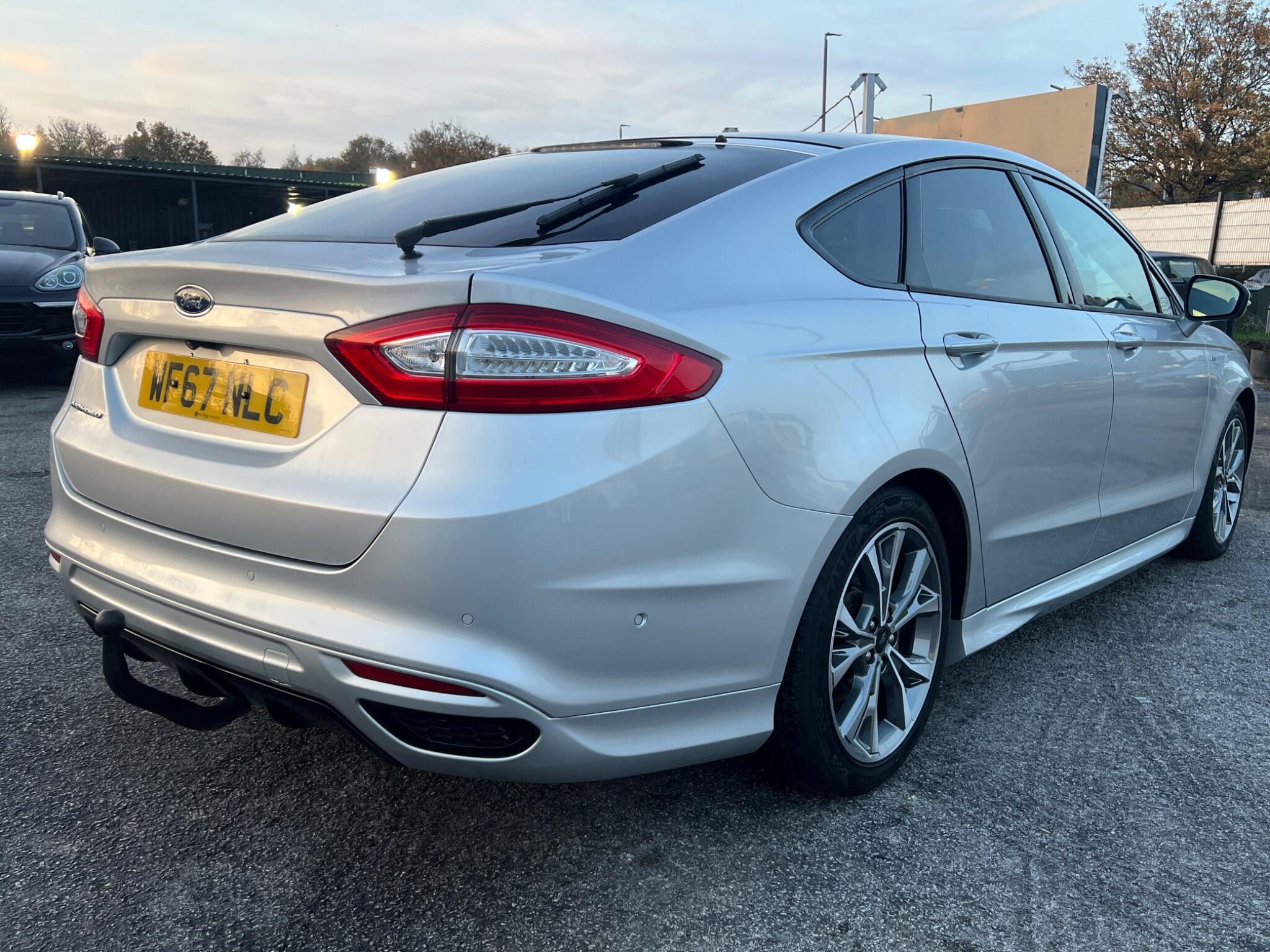 Ford Mondeo - Image 8