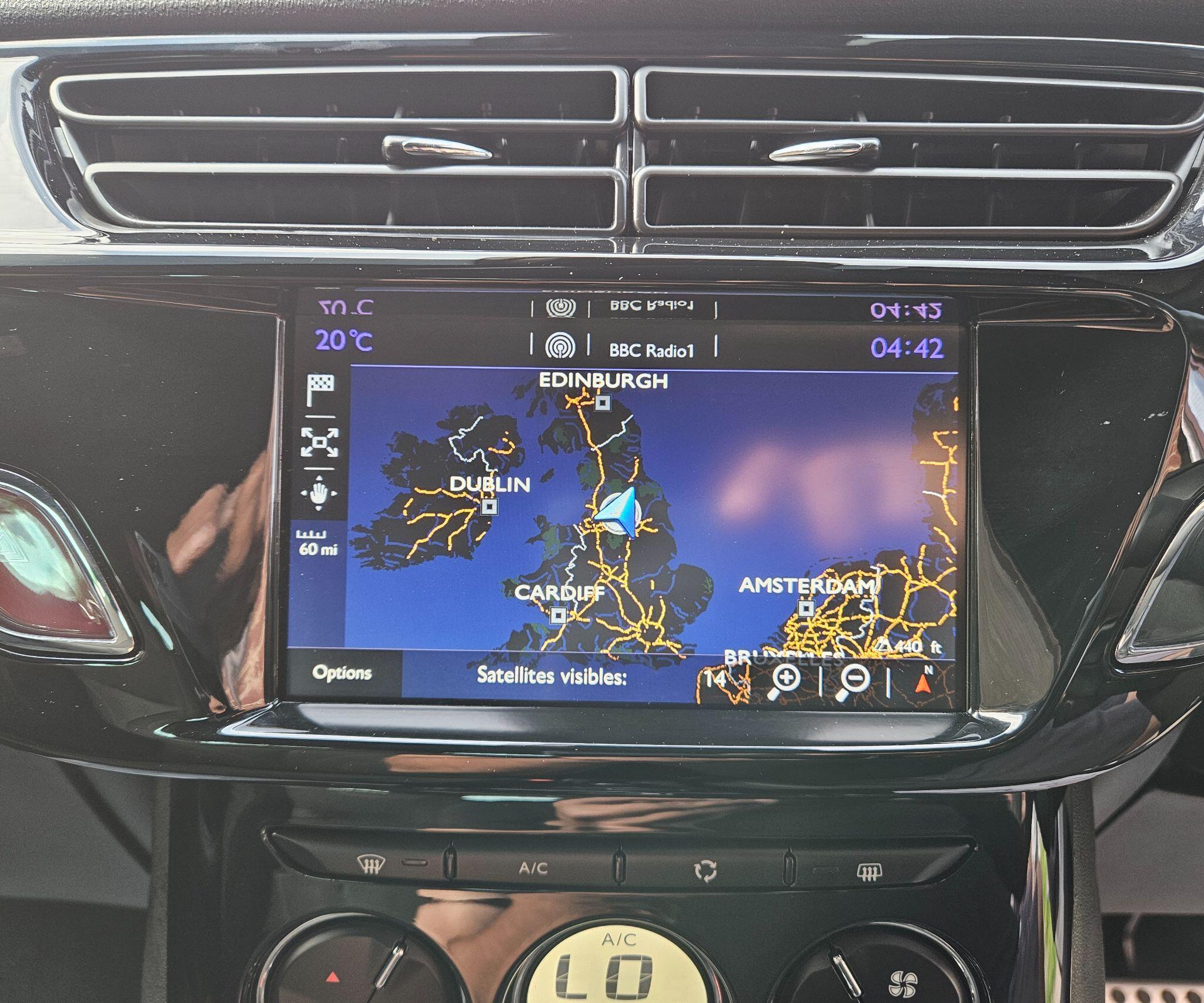 DS AUTOMOBILES DS 3 - Image 22