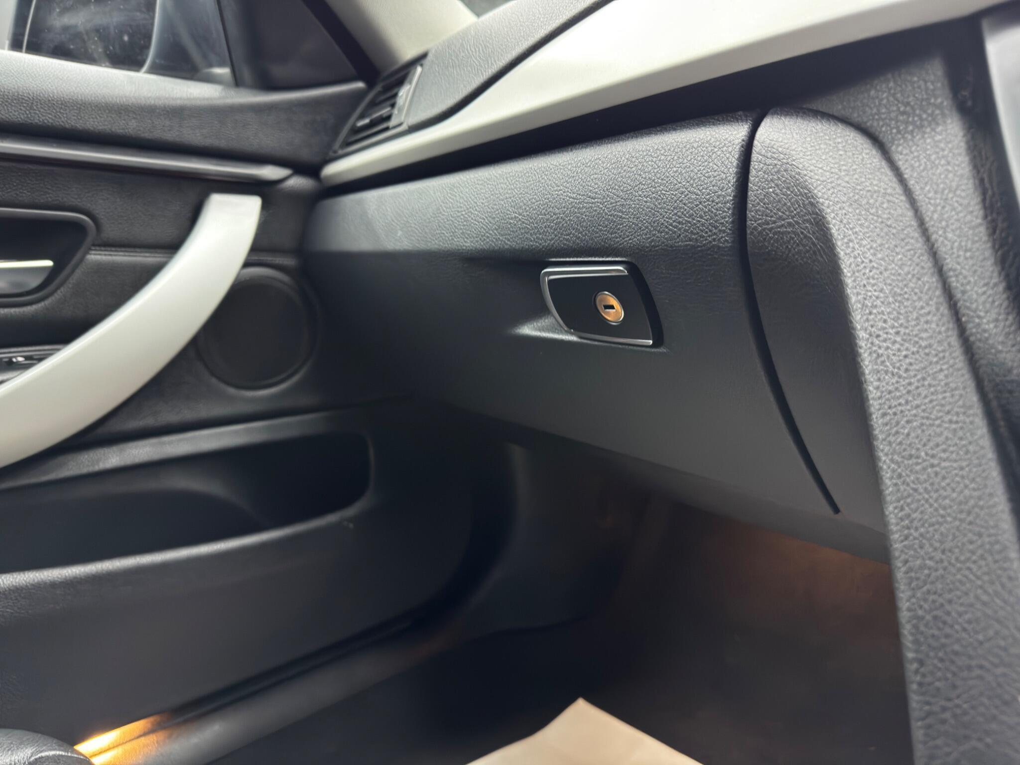 BMW 4 SERIES GRAN COUPE - Image 40