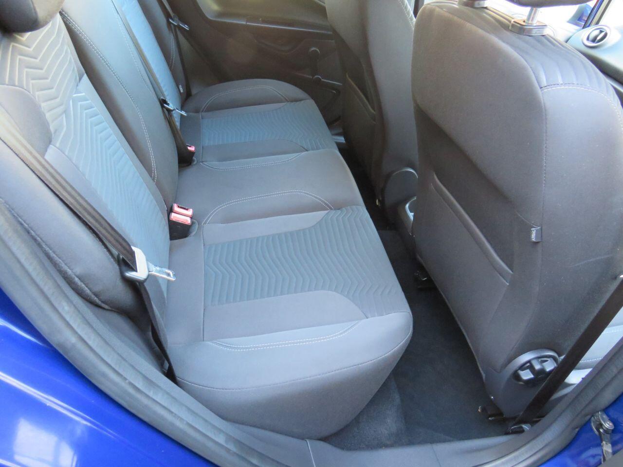 Ford Fiesta - Image 8