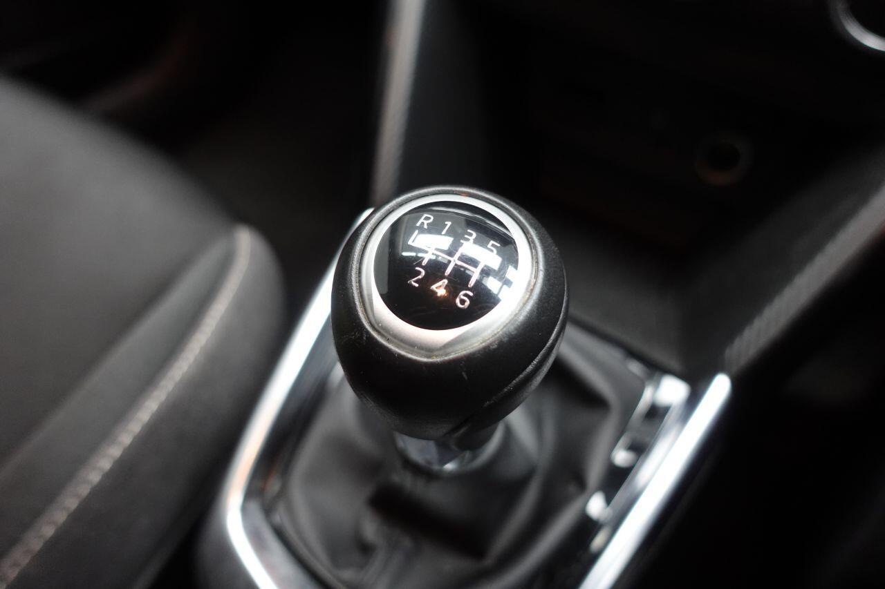 Mazda MAZDA2 - Image 39