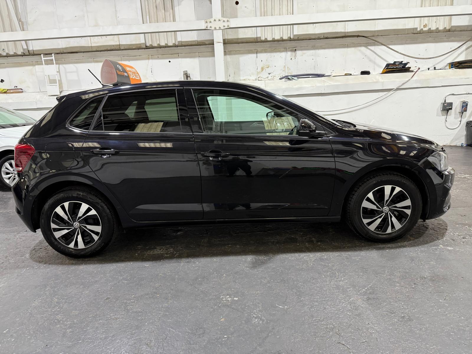 Volkswagen Polo - Image 4