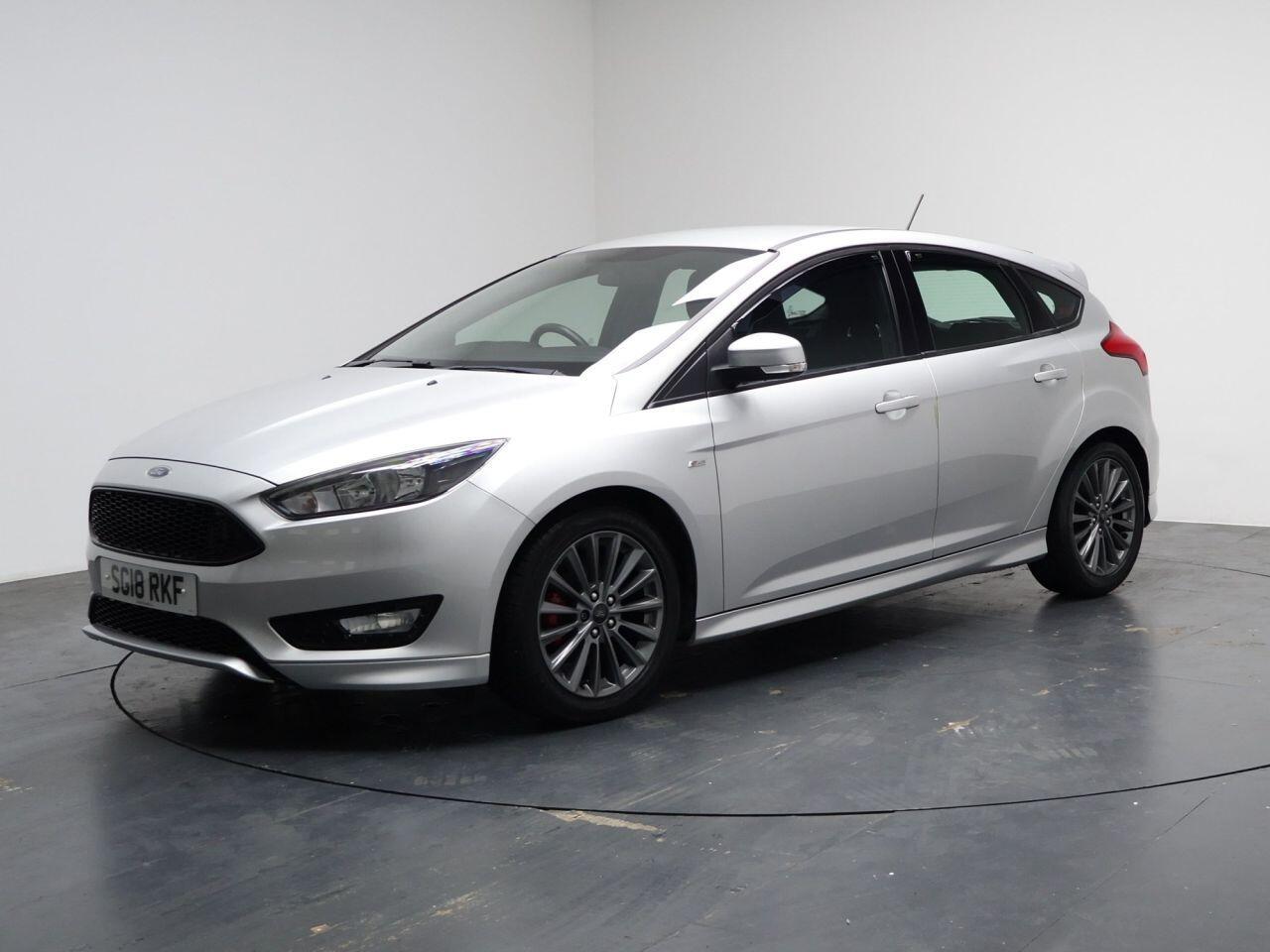 Ford Focus - Image 6