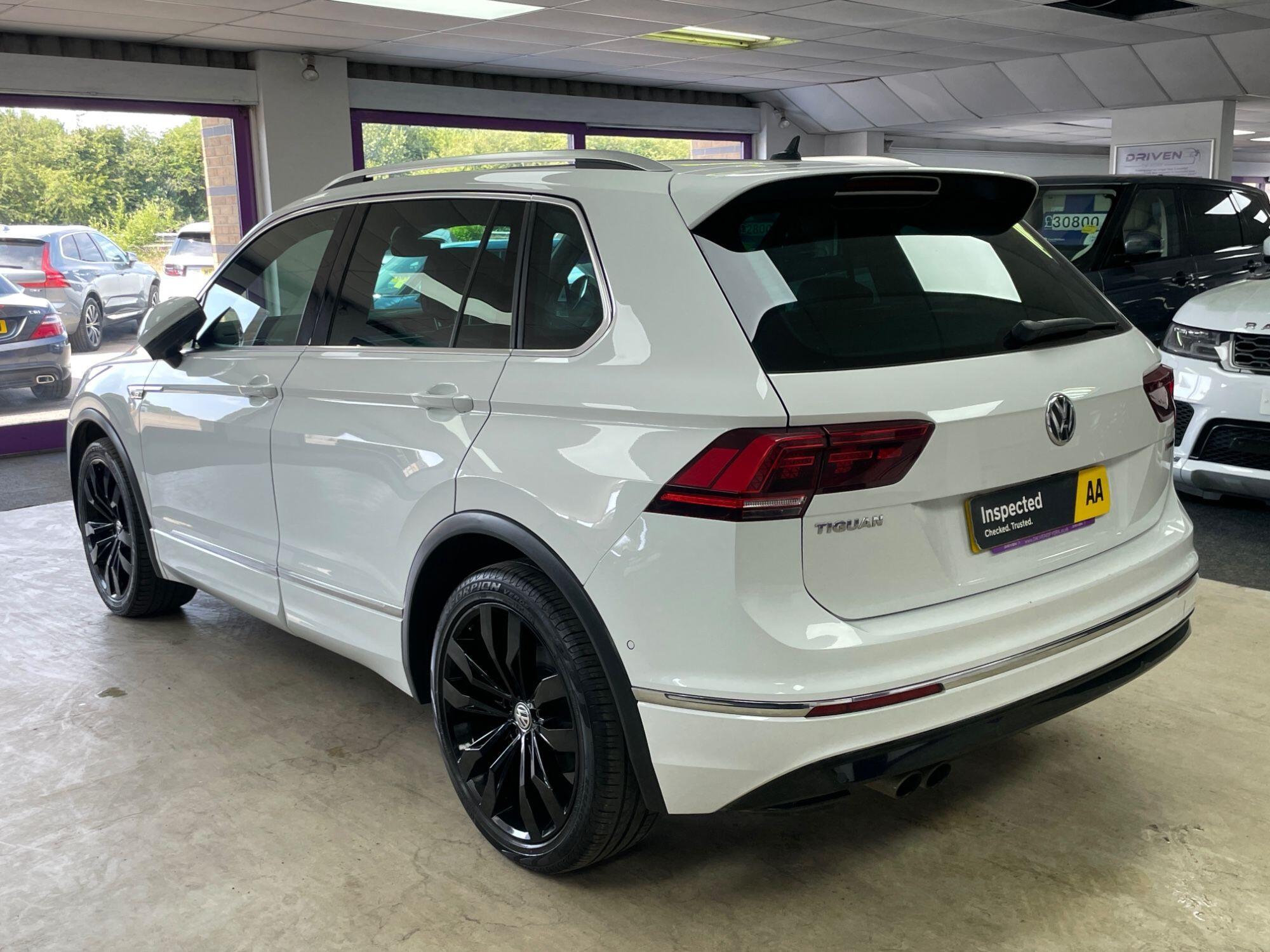 Volkswagen Tiguan - Image 8