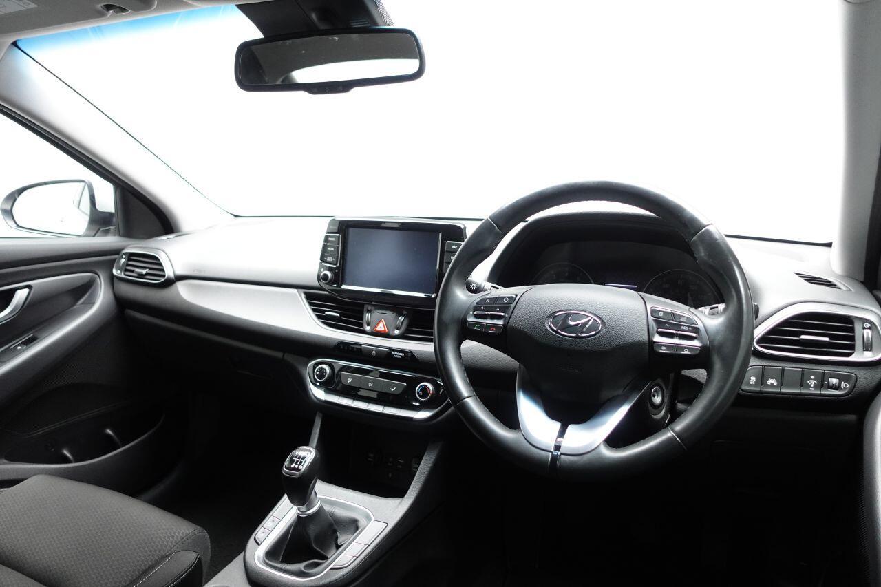 Hyundai i30 - Image 15