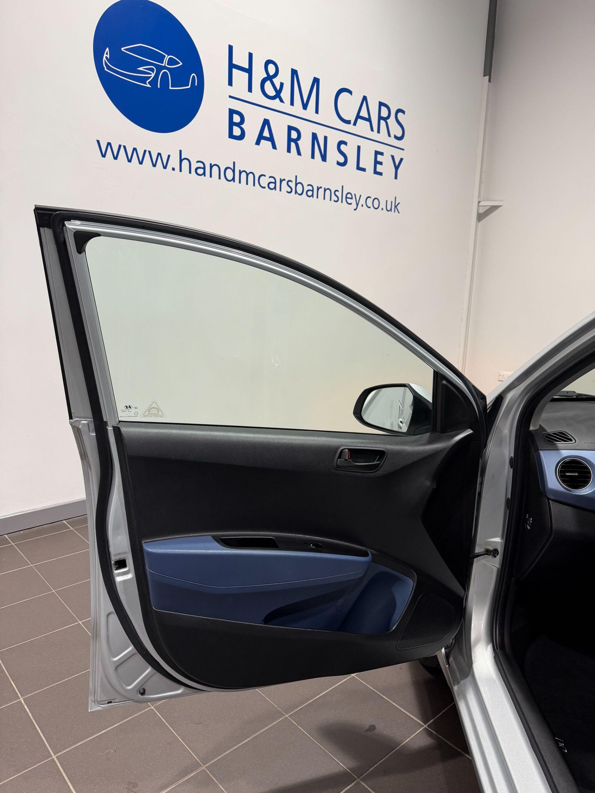 Hyundai i10 - Image 17