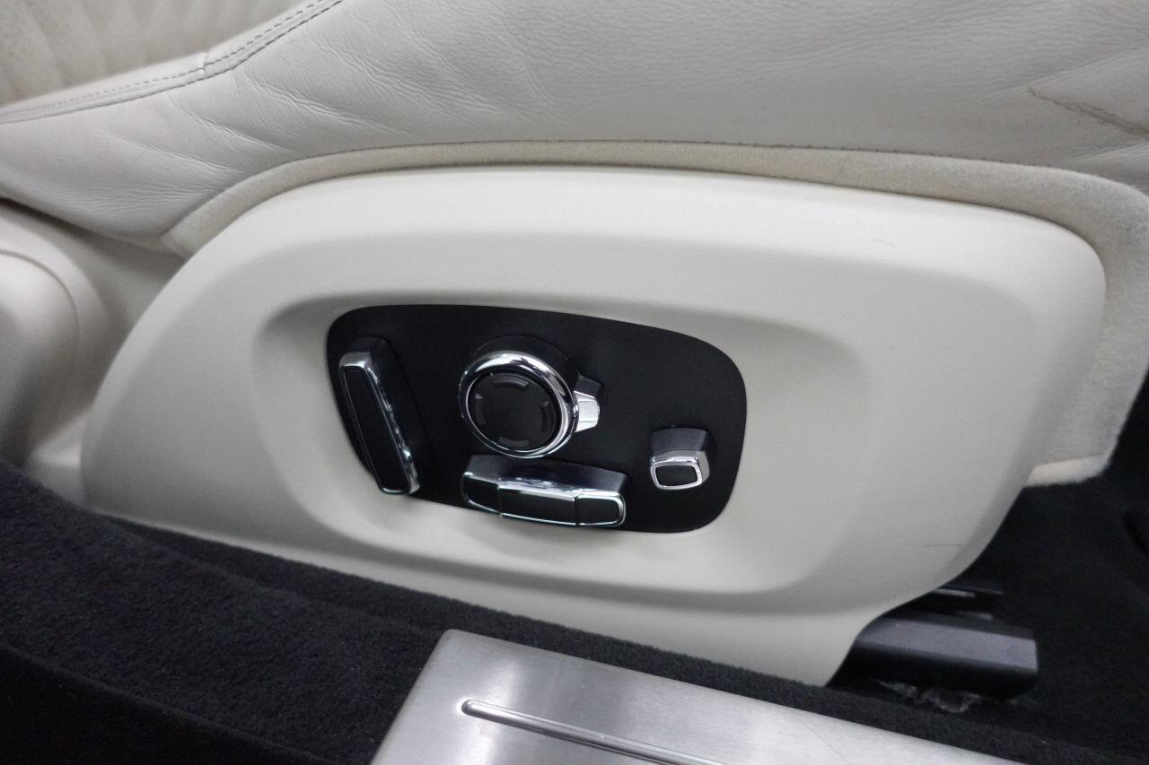 Jaguar XJ - Image 11