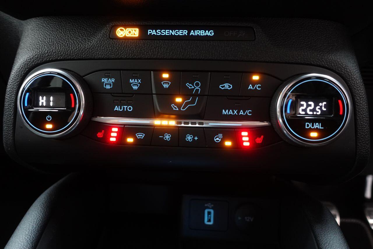 Ford Focus - Image 47