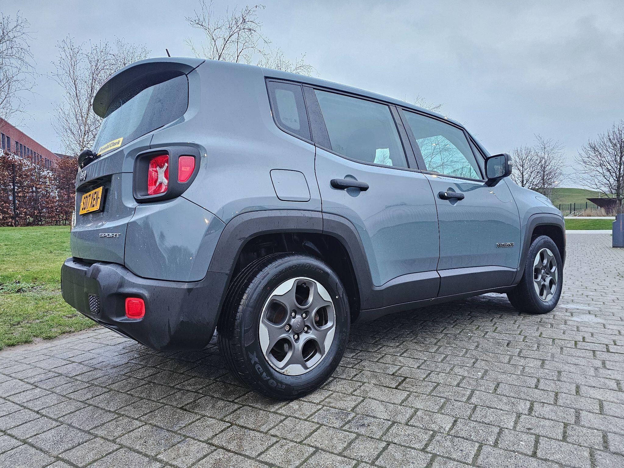 Jeep Renegade - Image 9