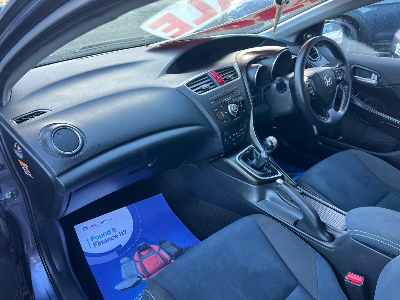 Honda Civic - Image 18