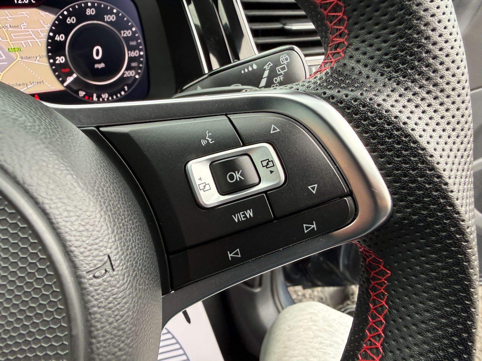 Volkswagen Golf - Image 57