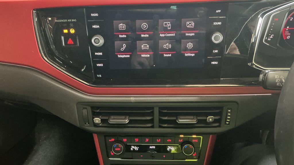 Volkswagen Polo - Image 7