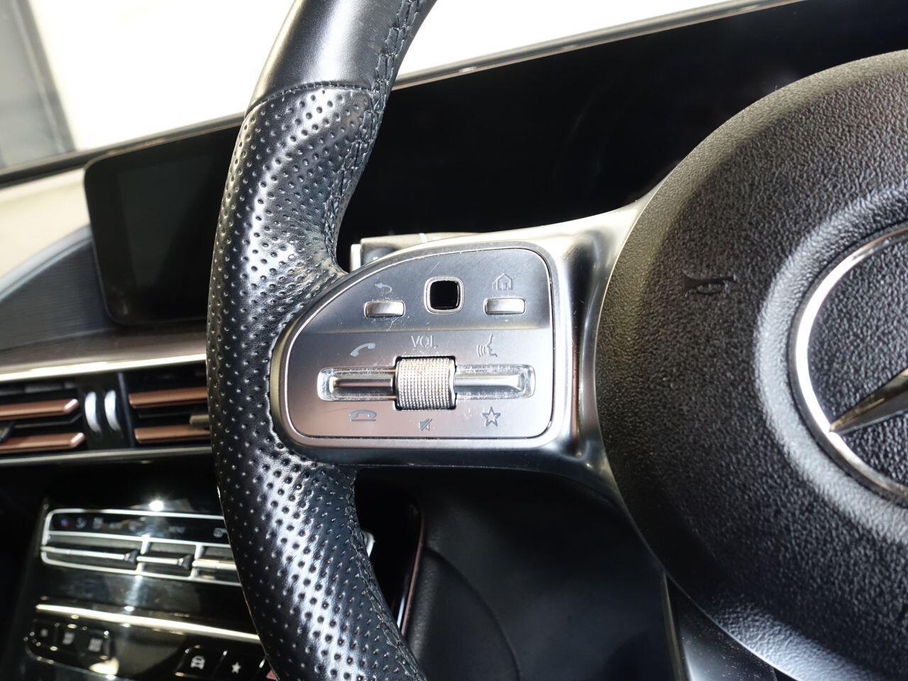 Mercedes-benz EQC - Image 20