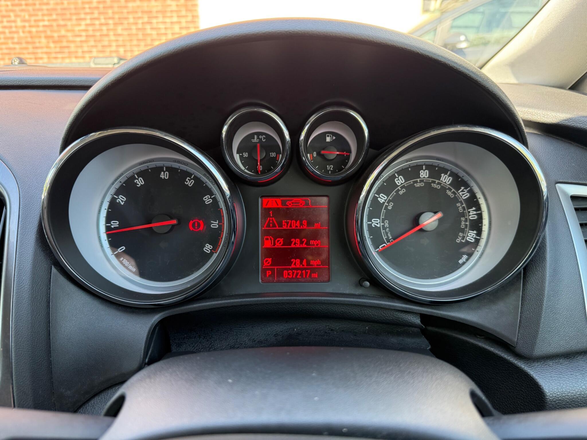 Vauxhall Astra - Image 15