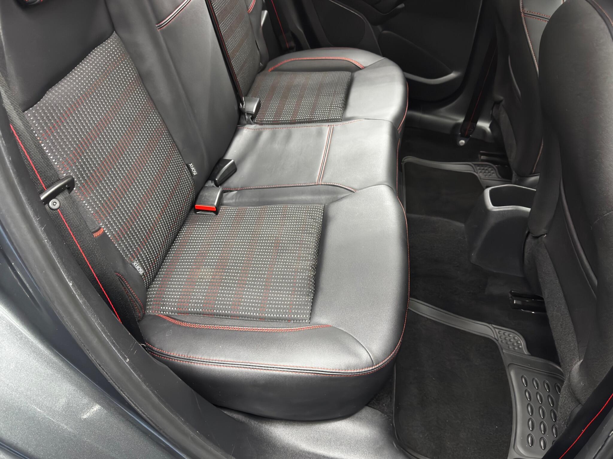 Peugeot 208 - Image 16