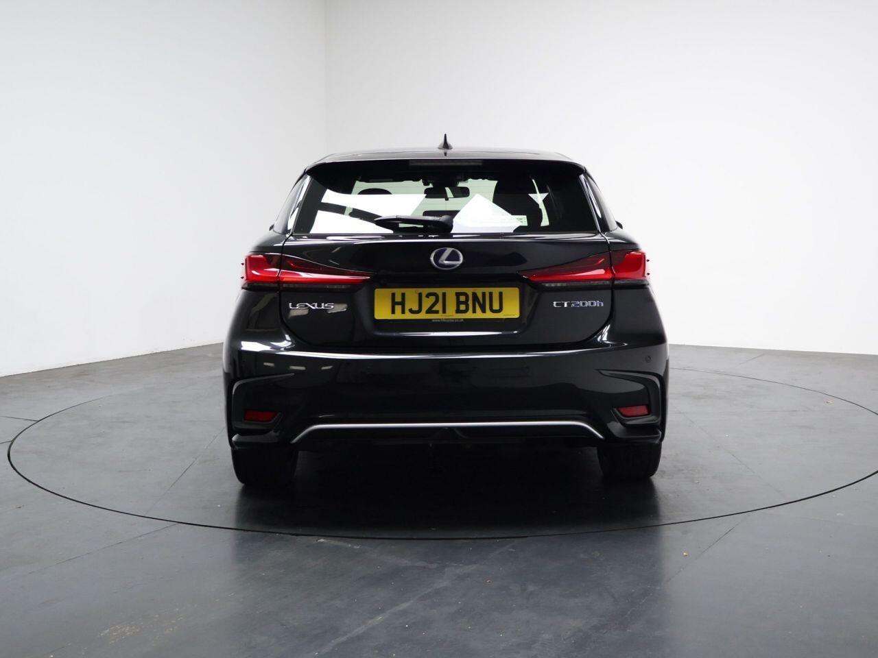 Lexus CT - Image 11
