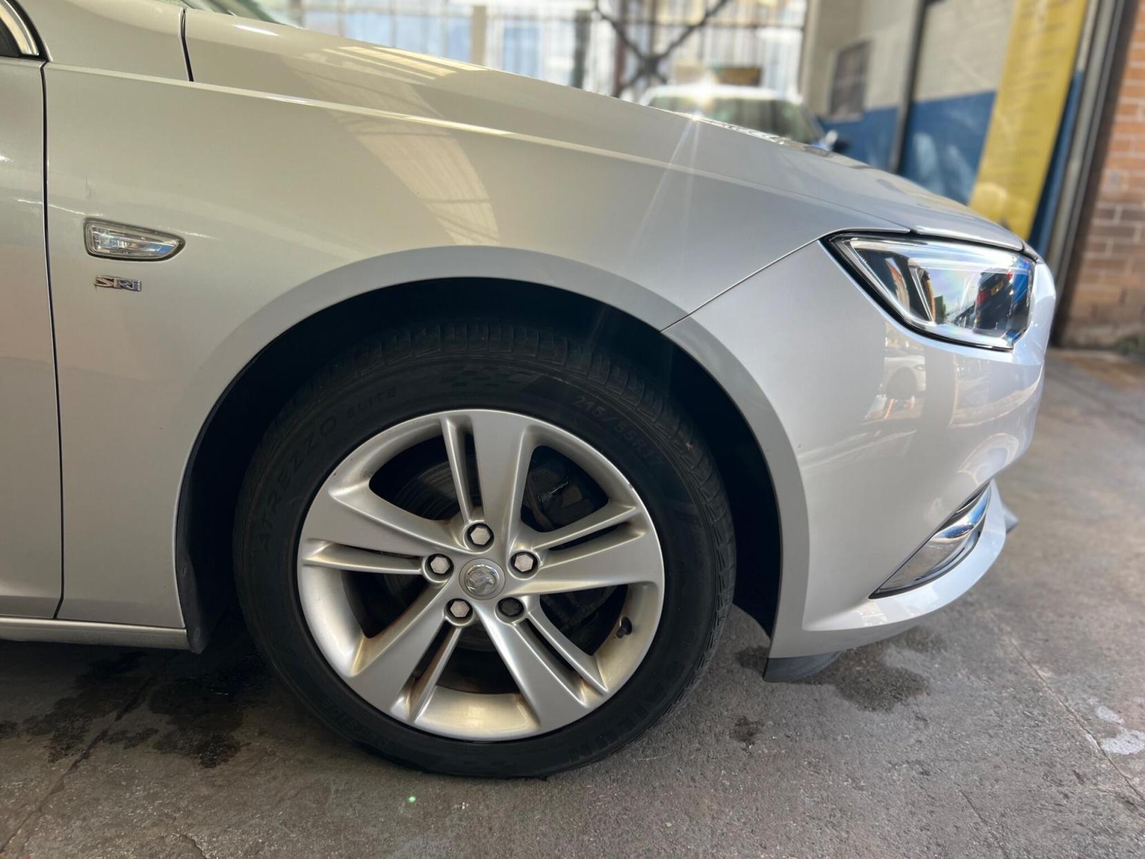 Vauxhall Insignia - Image 14