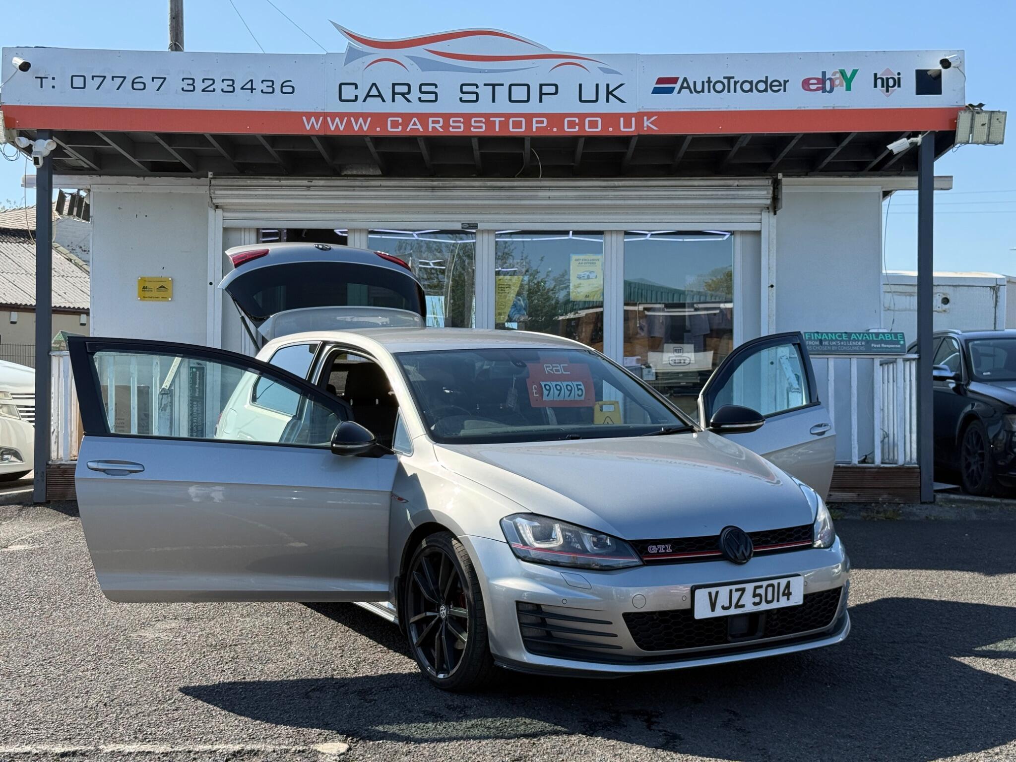 Volkswagen Golf - Image 13