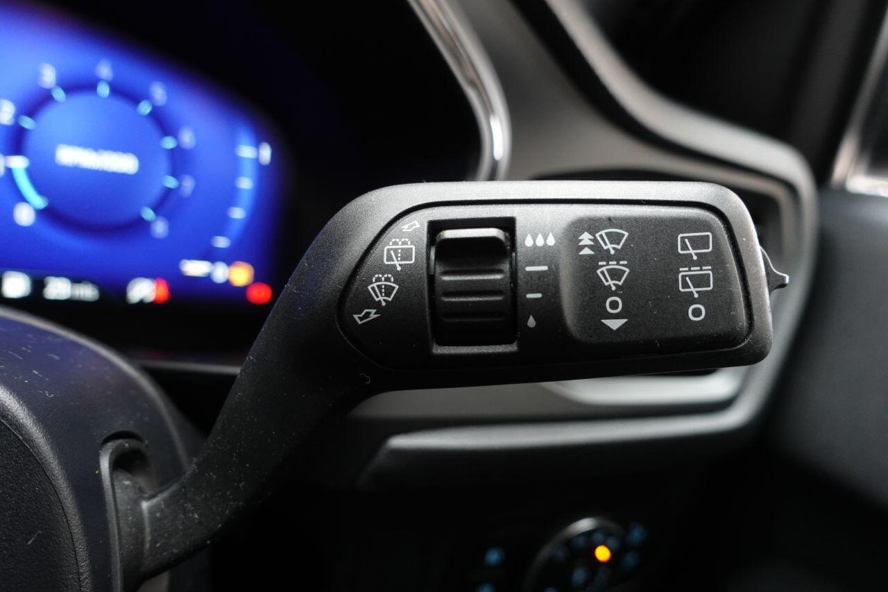 Ford Focus - Image 44