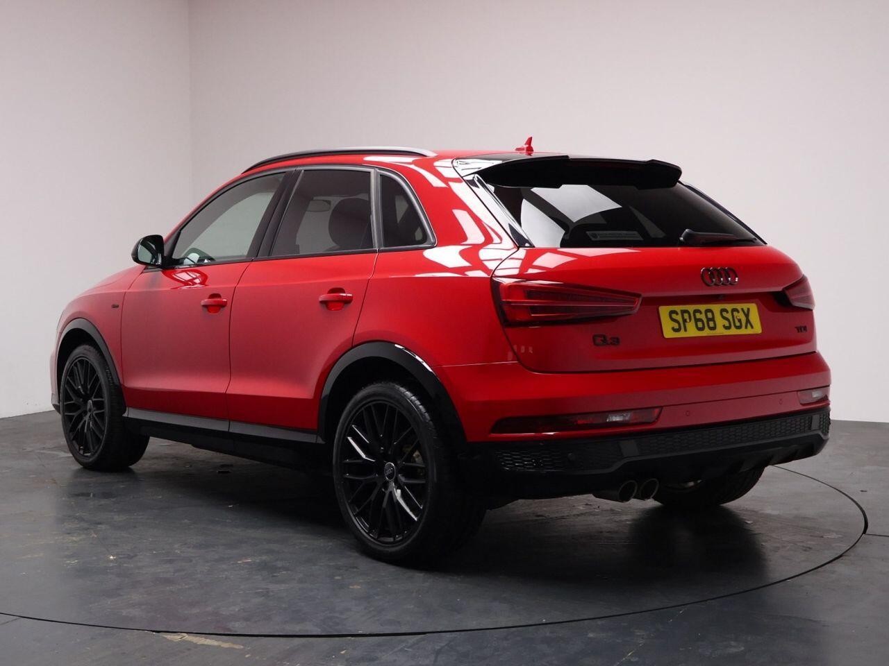 Audi Q3 - Image 11