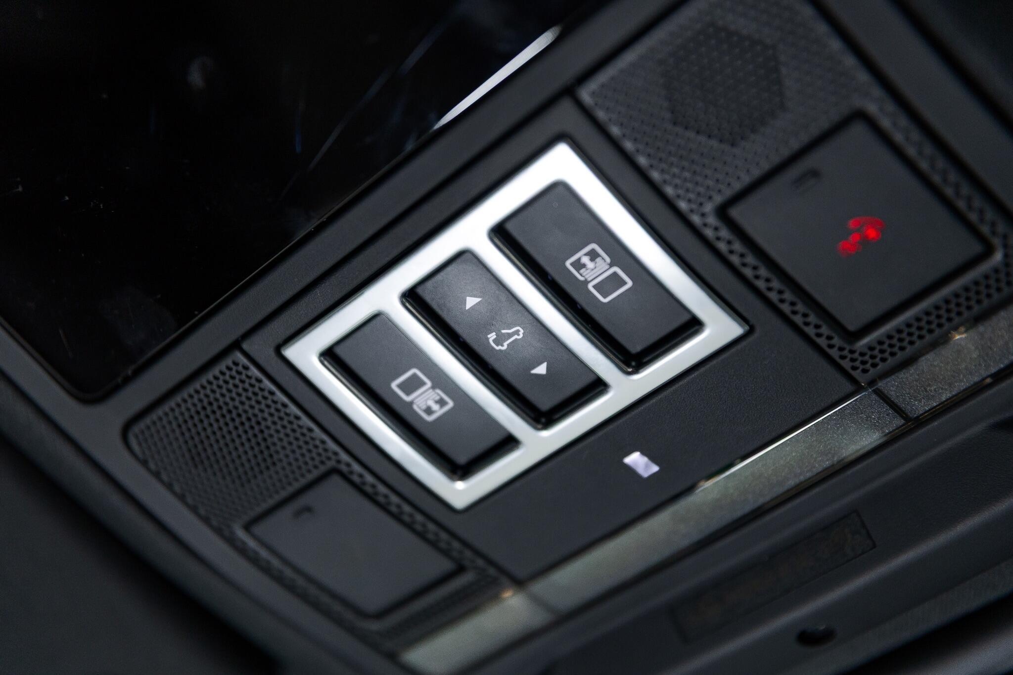 Land Rover Discovery - Image 65