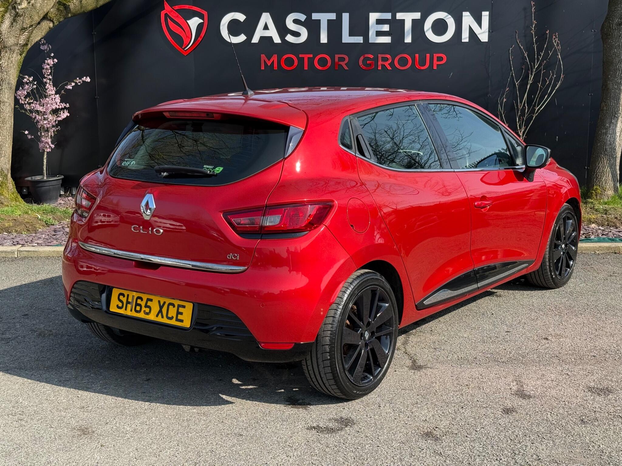 Renault Clio - Image 14