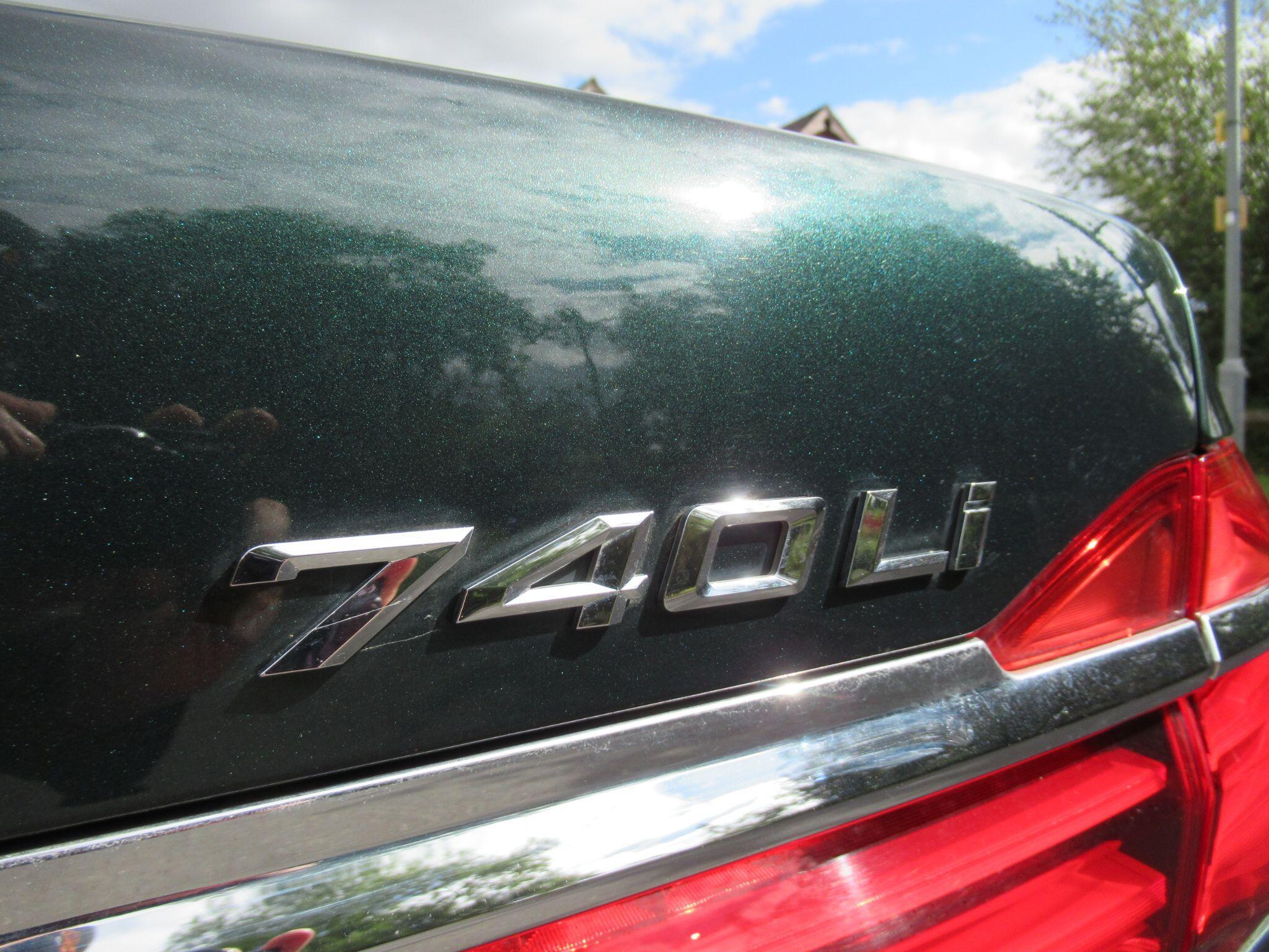 BMW 7 Series - Image 4