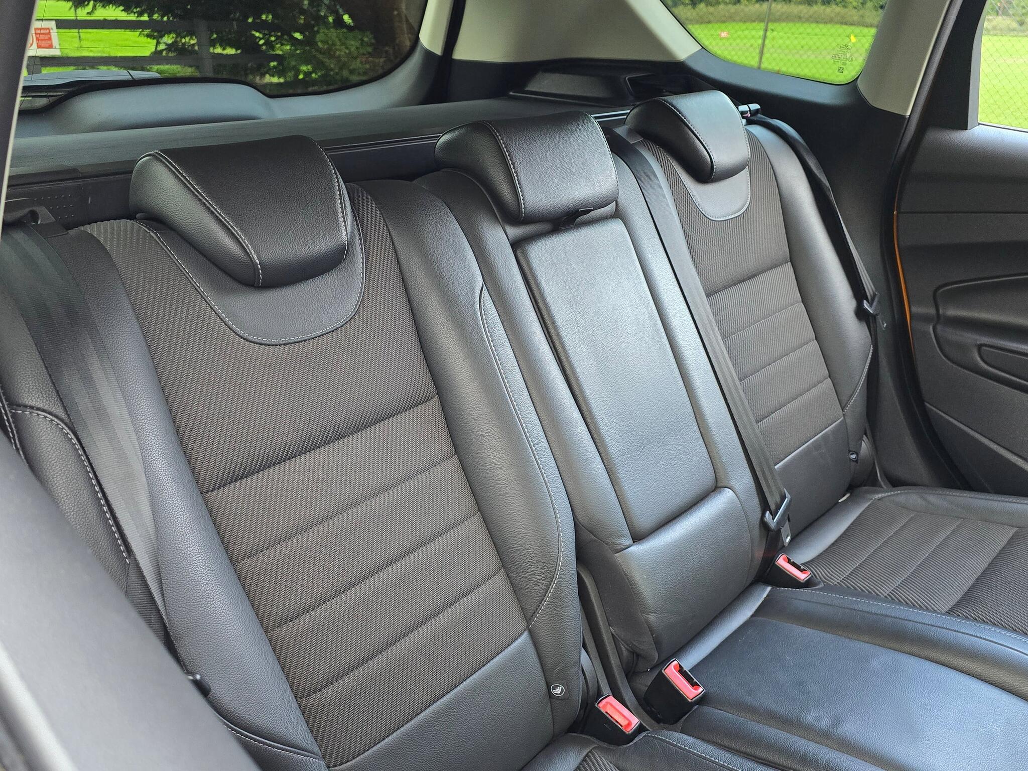 Ford Kuga - Image 11