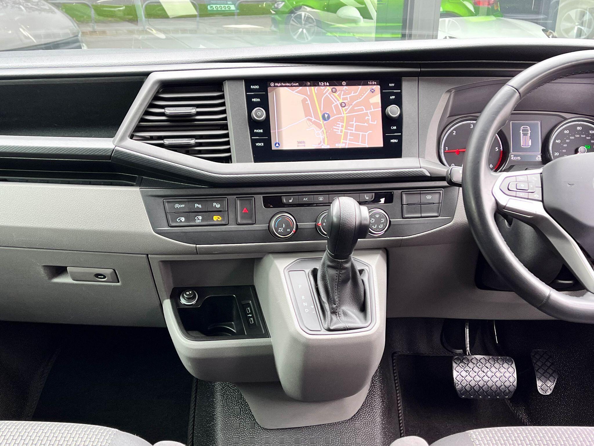 Volkswagen Transporter - Image 10