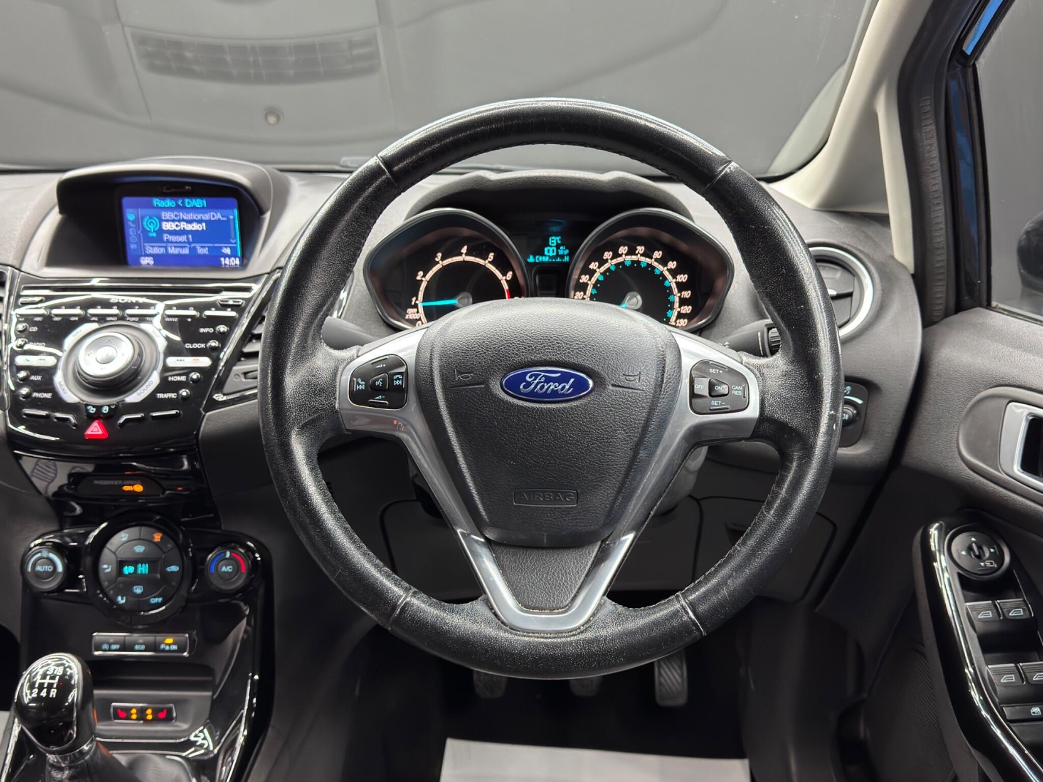 Ford Fiesta - Image 18