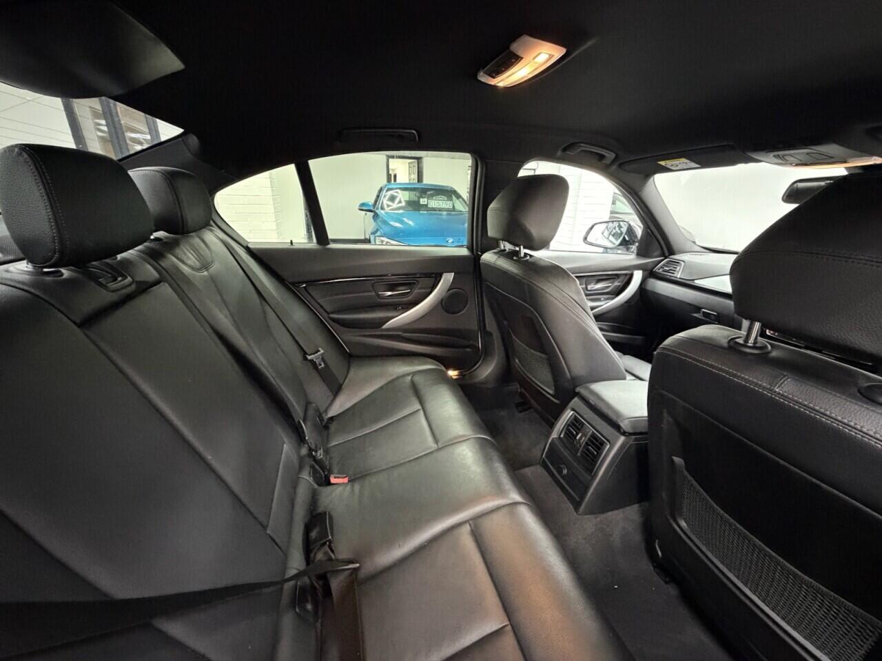BMW 3 Series - Image 19