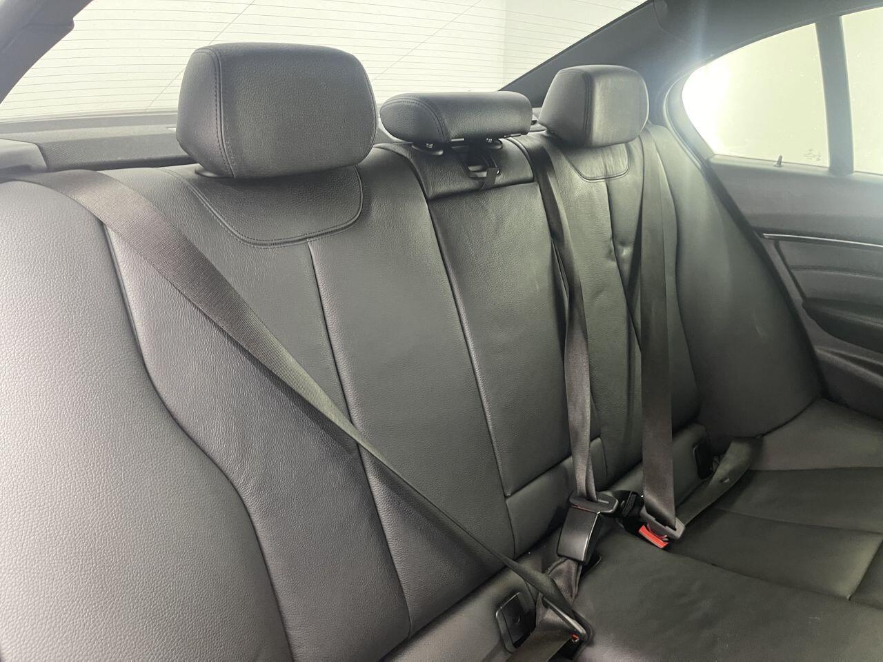 BMW 3 Series - Image 14