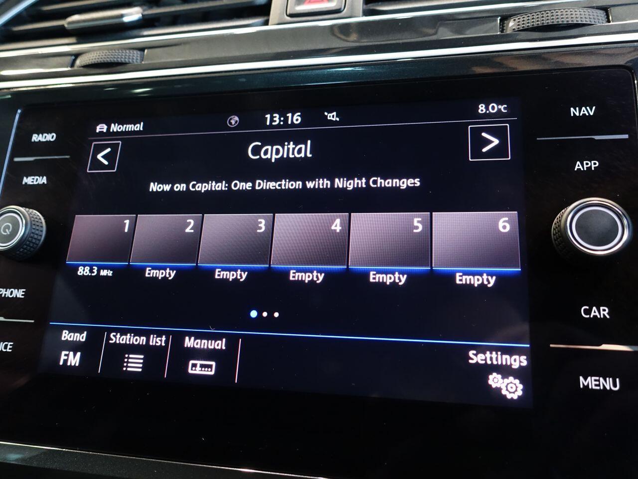 Volkswagen Tiguan - Image 29