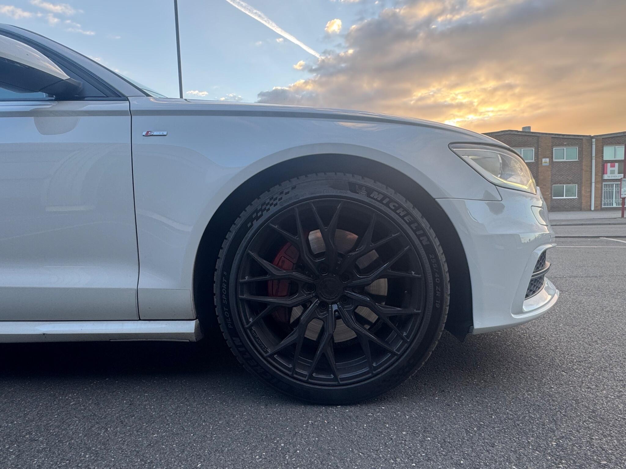 Audi A6 Saloon - Image 14