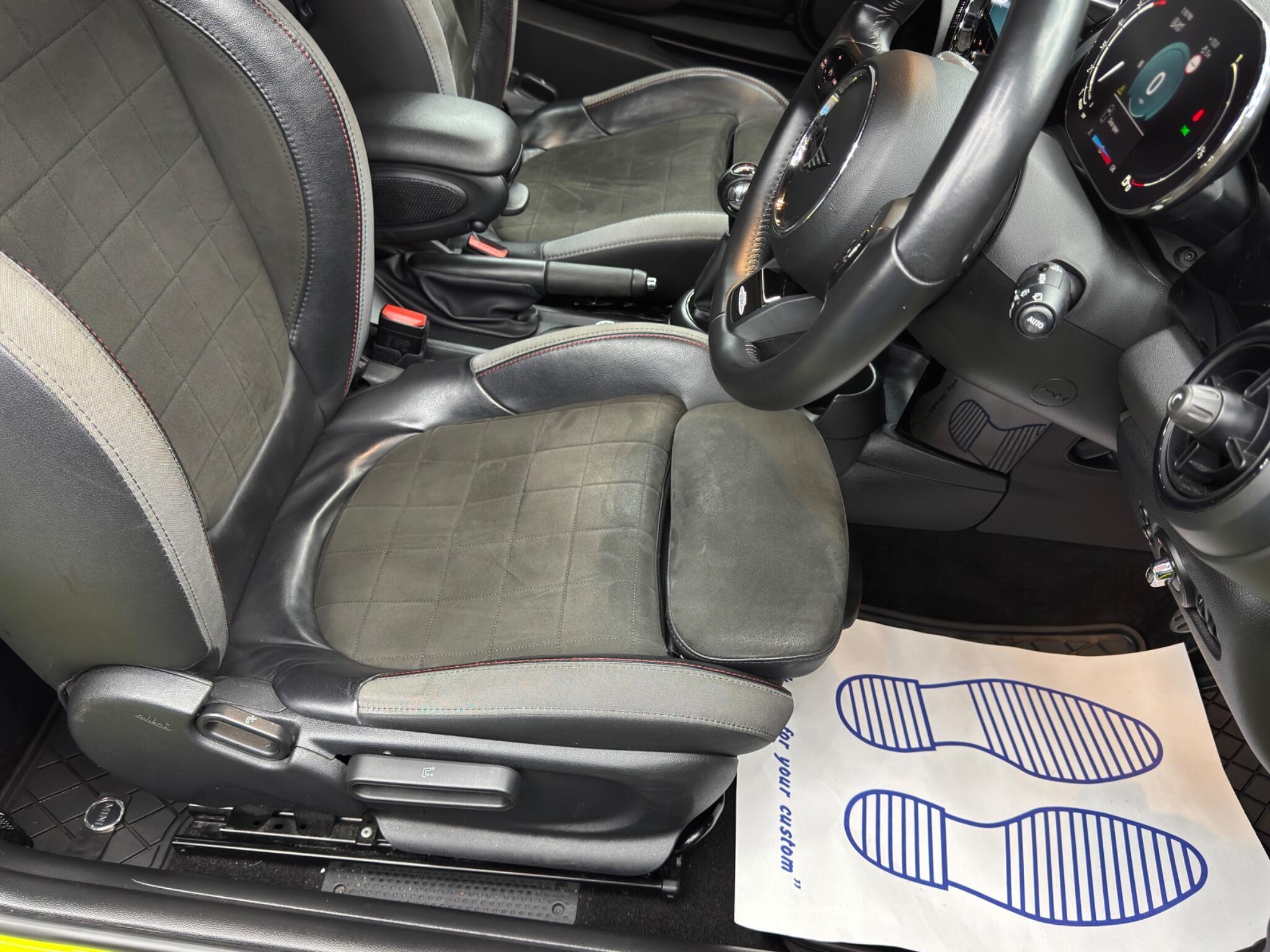 MINI Hatch - Image 13