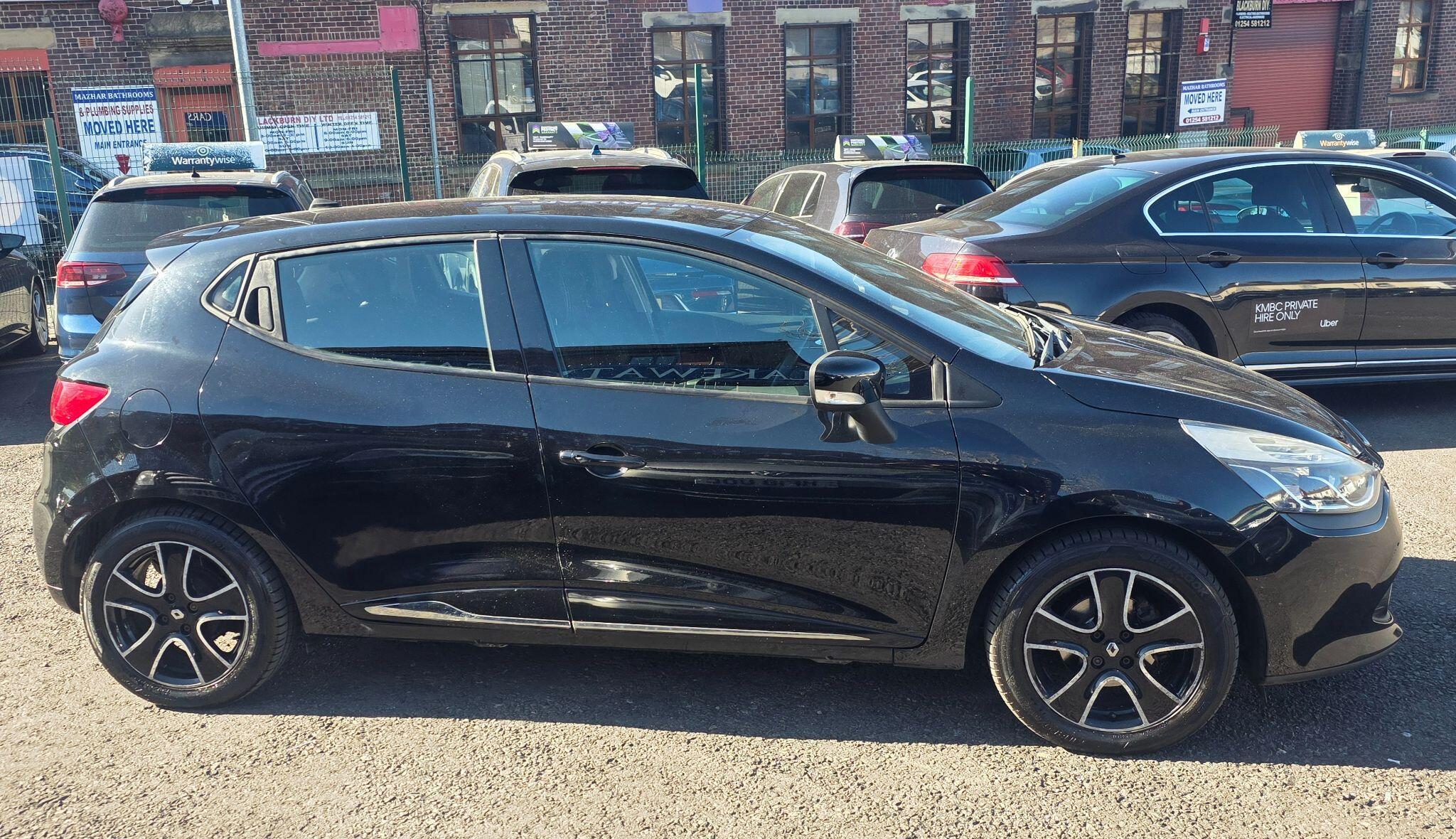 Renault Clio - Image 8