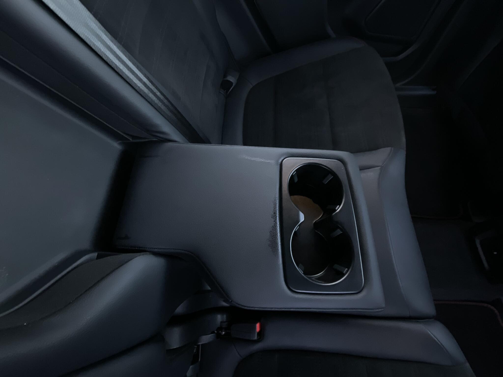 Ford Kuga - Image 12