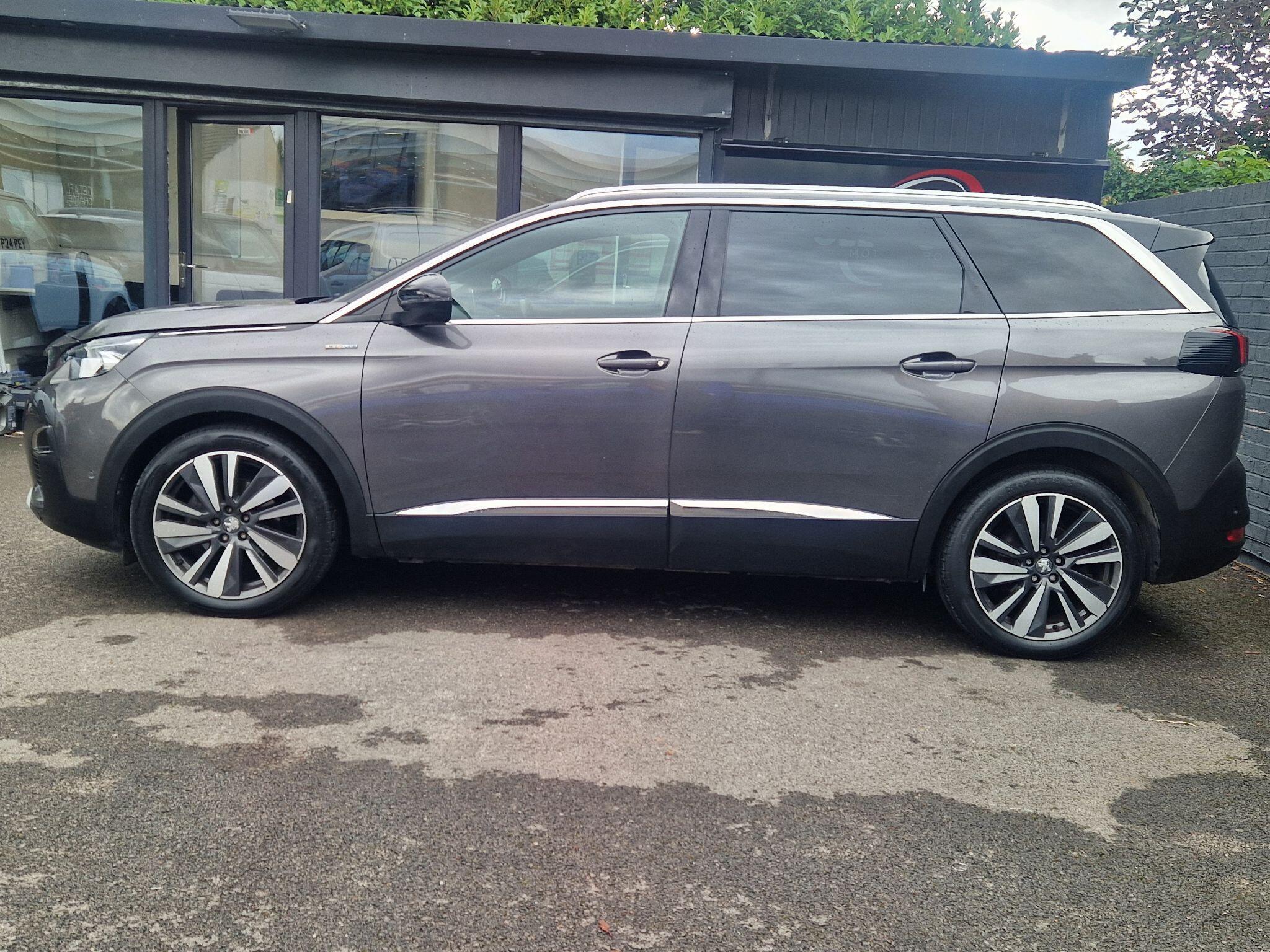 Peugeot 5008 - Image 6