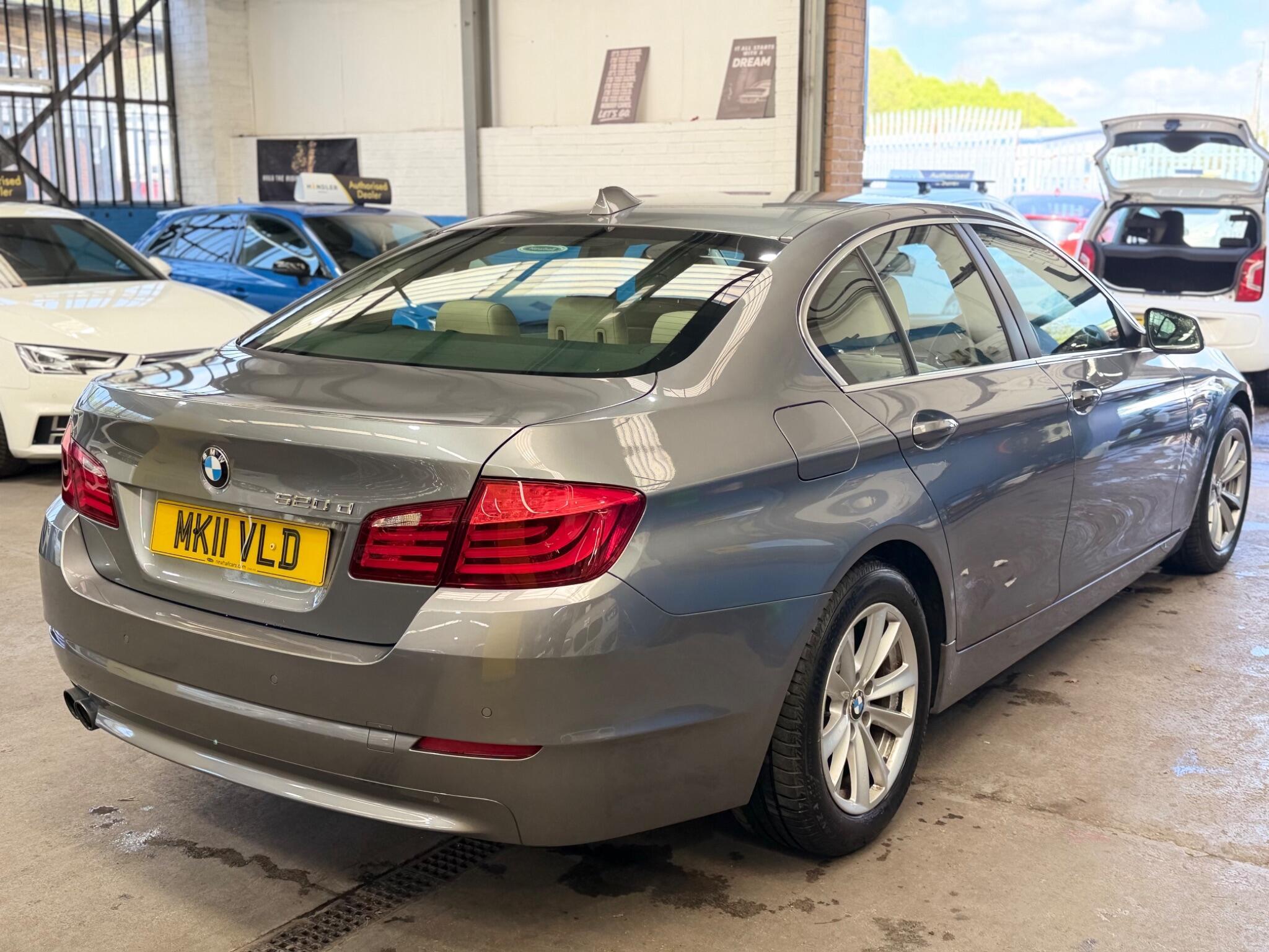 BMW 5 Series - Image 8