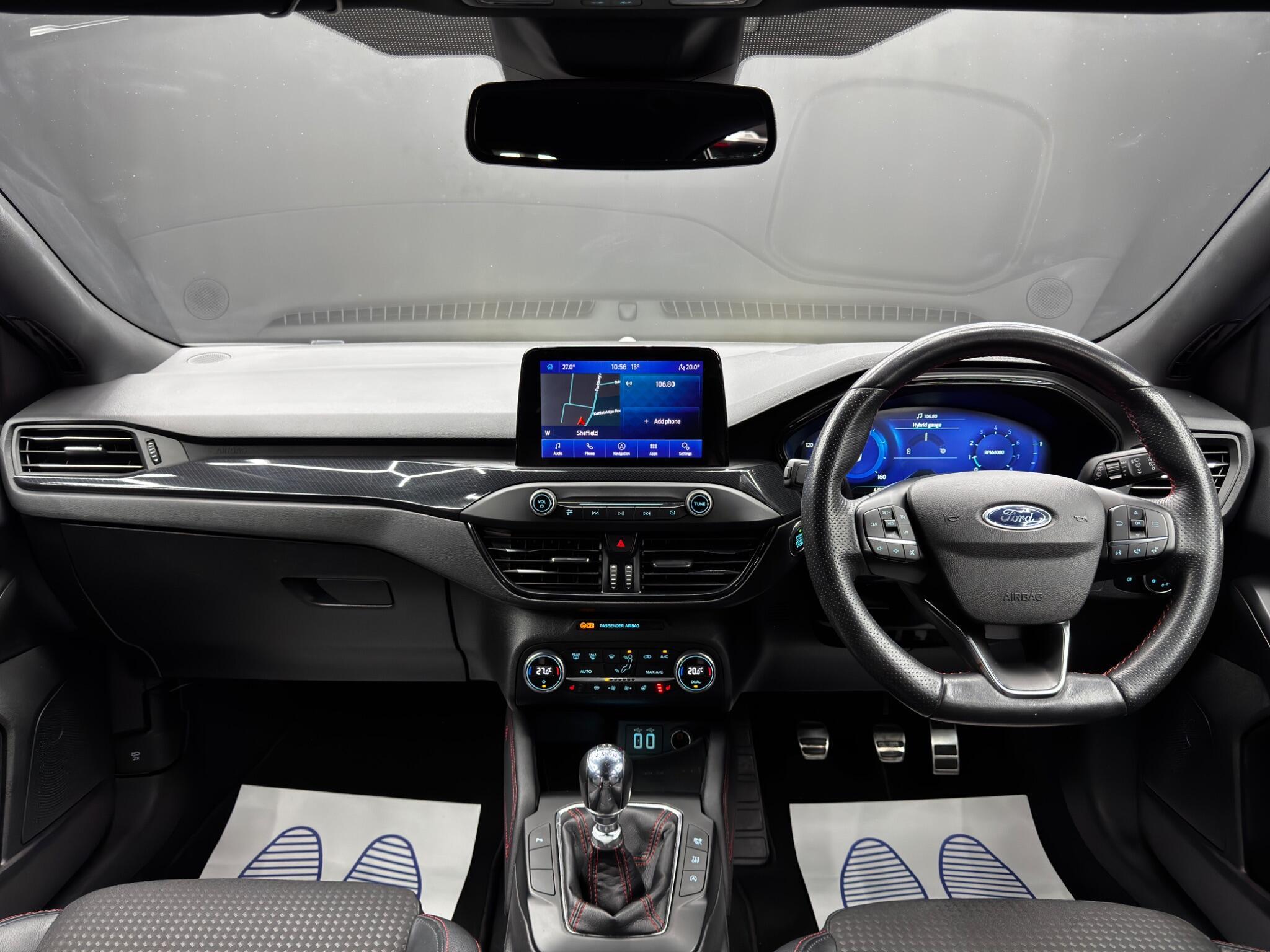 Ford Focus - Image 10