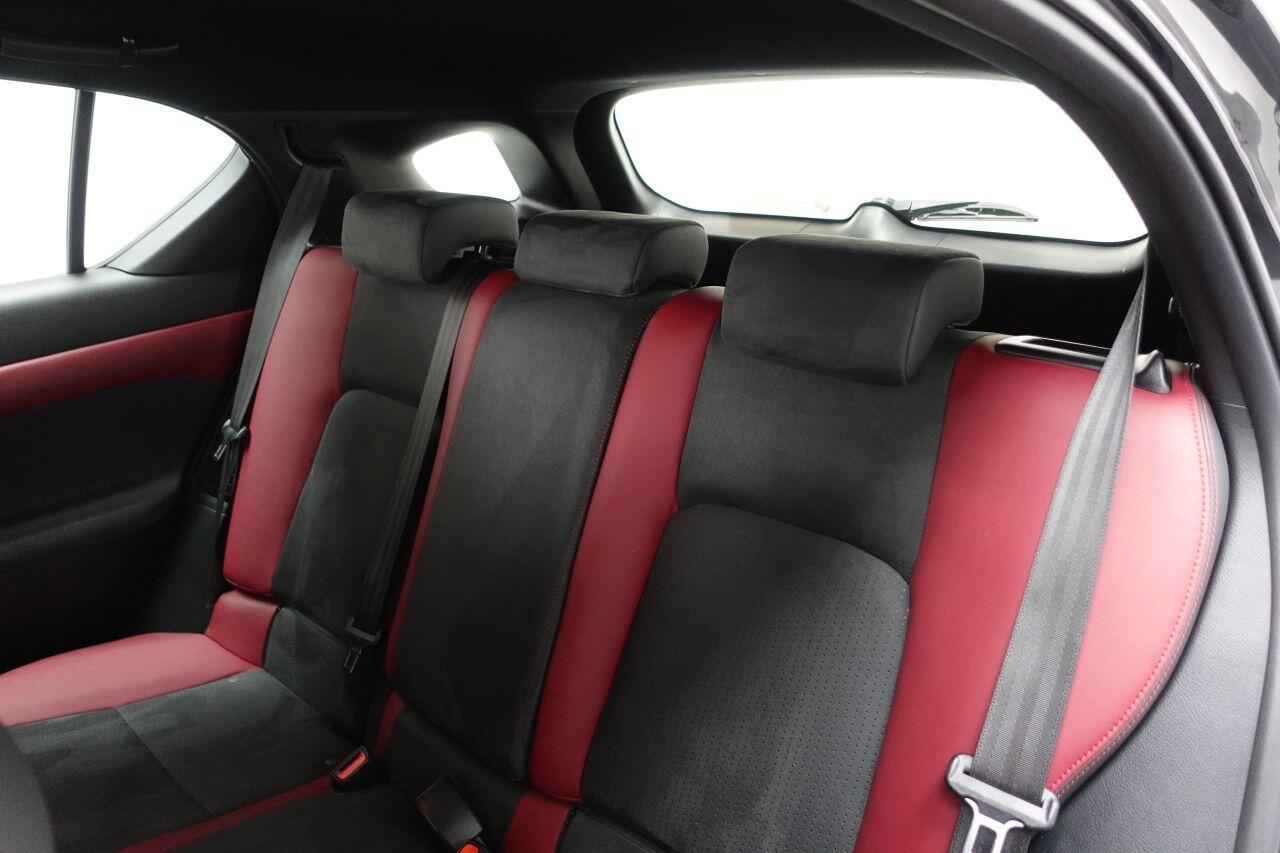 Lexus CT - Image 17