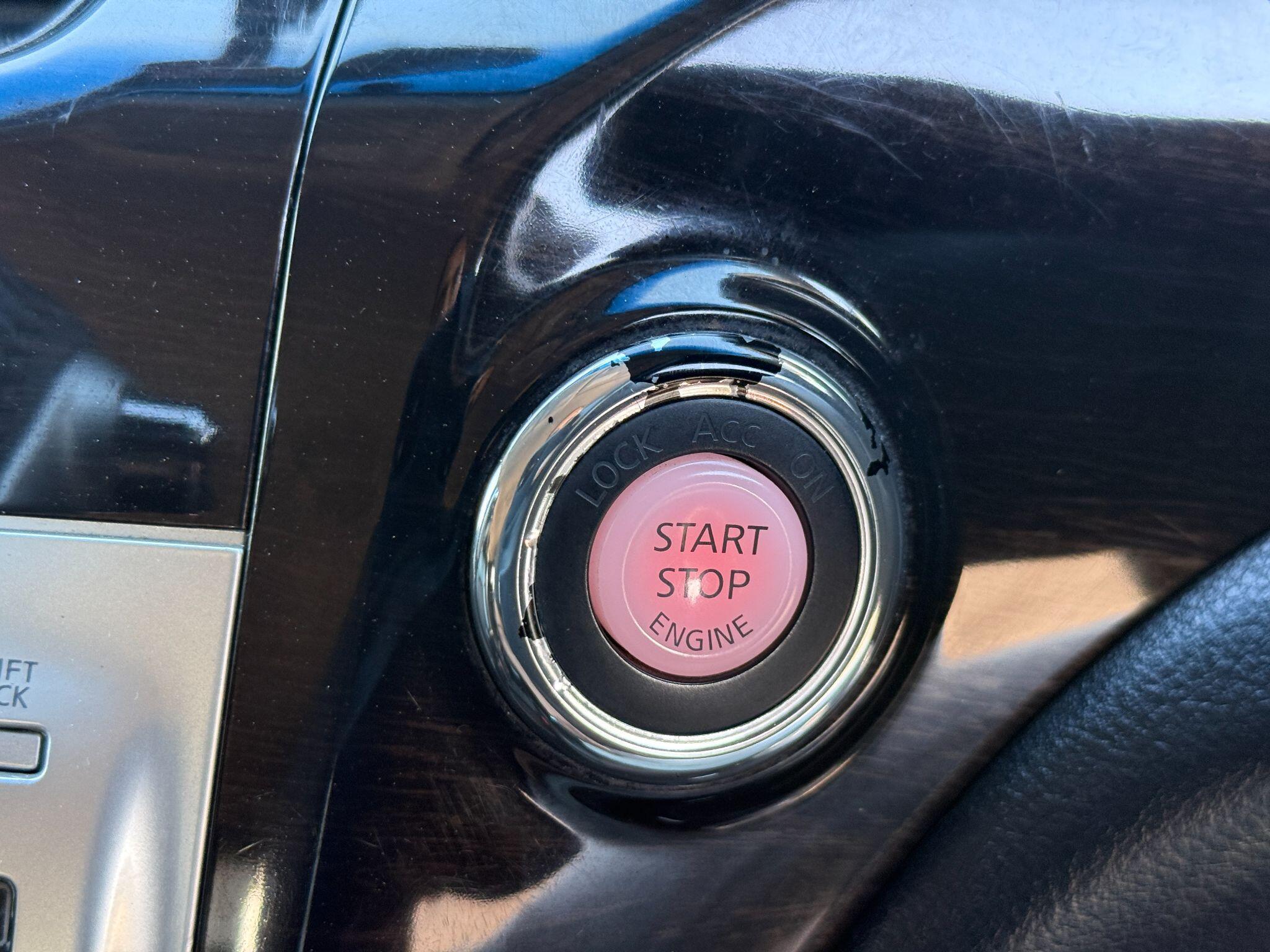 Nissan Elgrand - Image 49