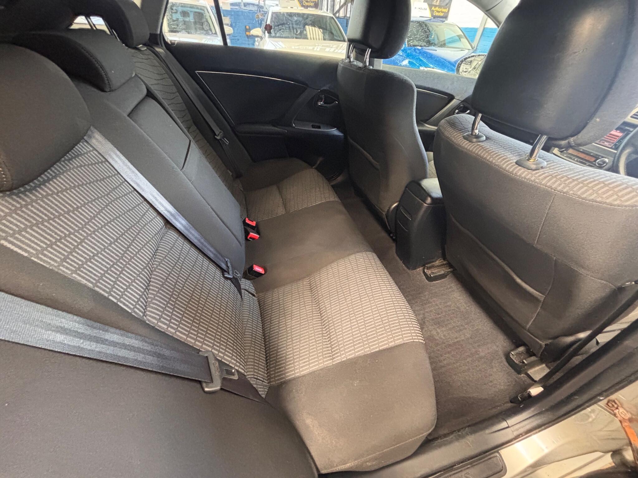 Toyota Avensis - Image 19