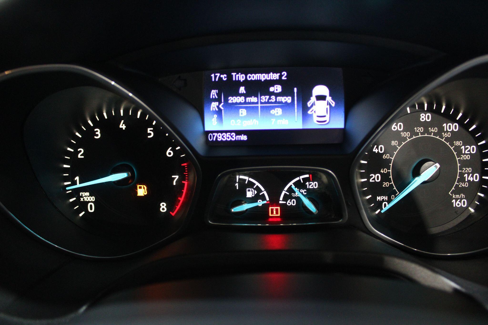 Ford Focus - Image 18