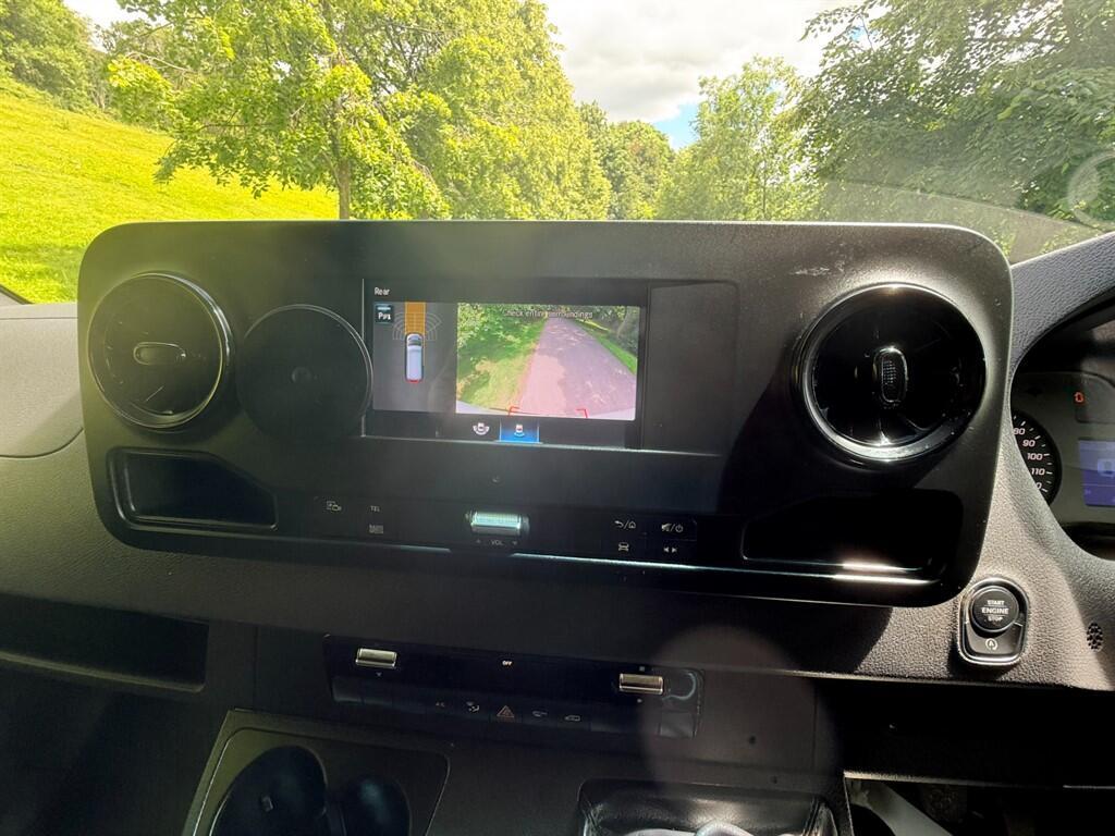 Mercedes Sprinter - Image 18
