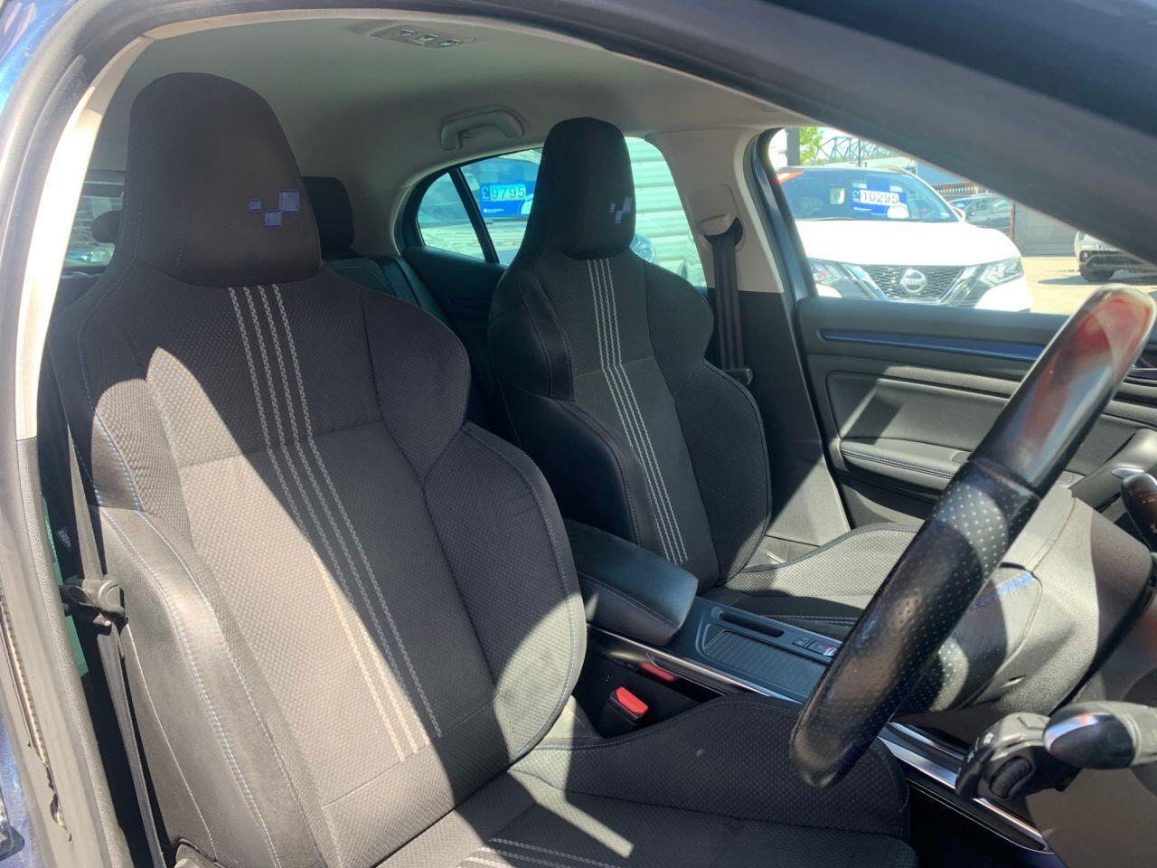 Renault Megane - Image 13